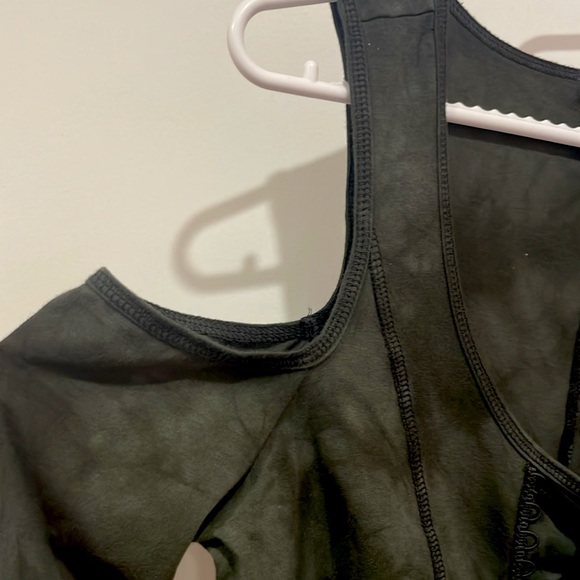 Women’s Hot Topic shoulderless top. - Picture 5 of 5